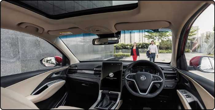 MG Hector 2025 Interior with 14-inch Touchscreen and Premium Leather Seats